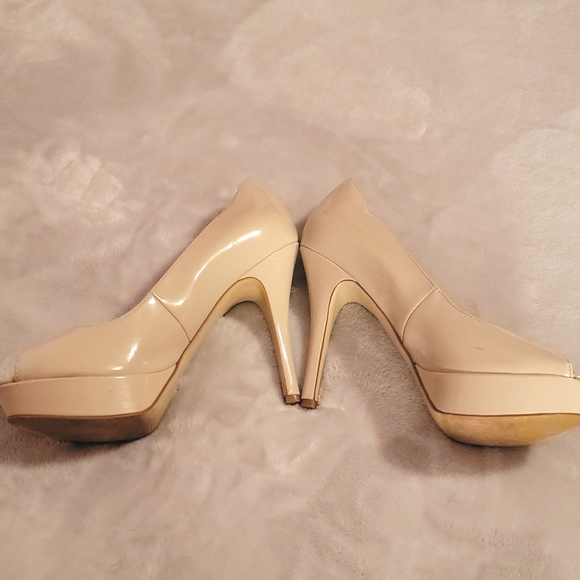 Marc Fisher Stilettos - Picture 9 of 14